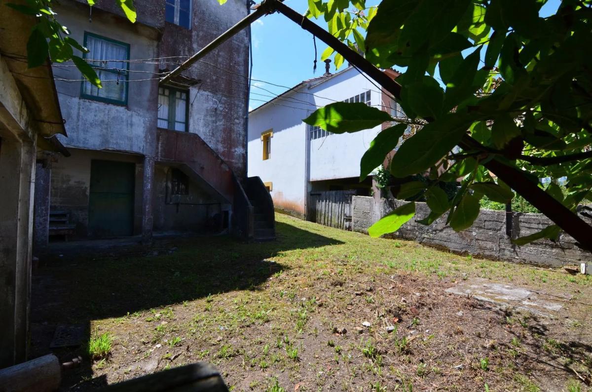 Terreno en venta en Oleiros, A Coruña photo 2