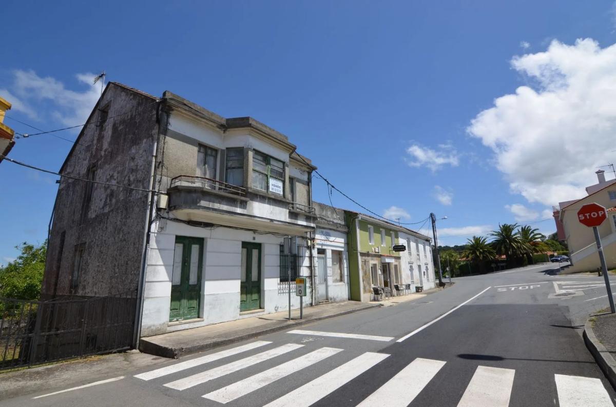 Terreno en venta en Oleiros, A Coruña photo 4