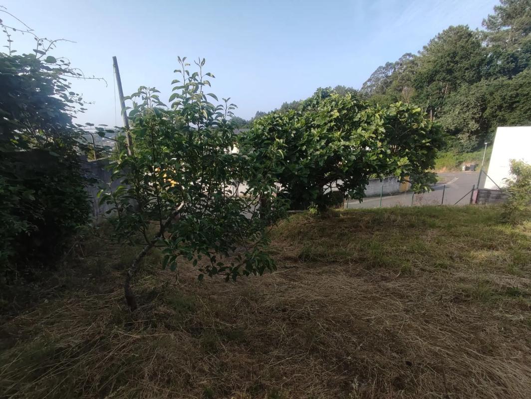 Terreno en venta en Oleiros, A Coruña photo 2