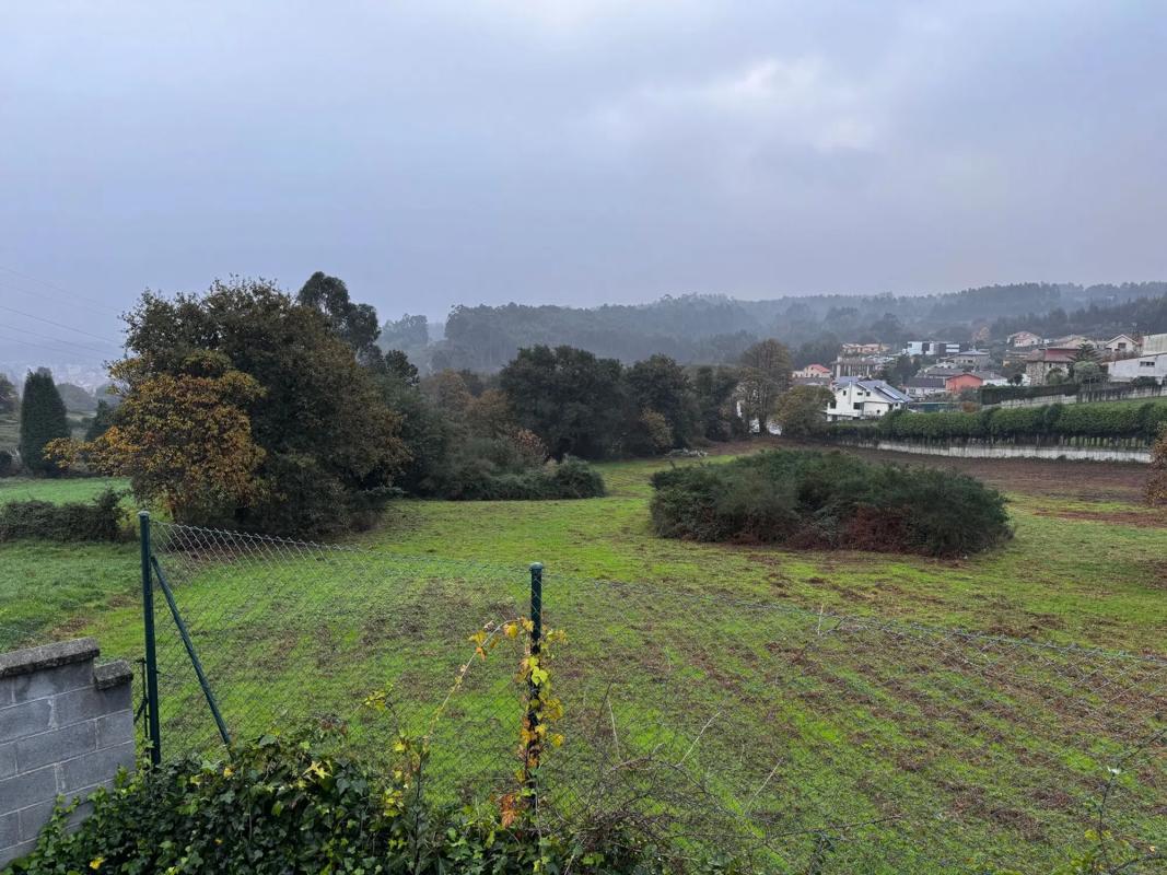 Terreno en venta en Culleredo, A Coruña photo 1