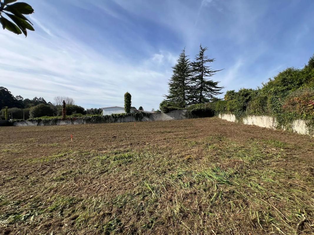 Terreno en venta en Oleiros, A Coruña photo 4