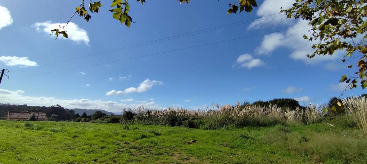Terreno en venta en Oleiros, A Coruña photo 2
