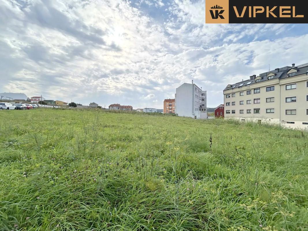Działka na sprzedaż w Arteixo, A Coruña photo 1