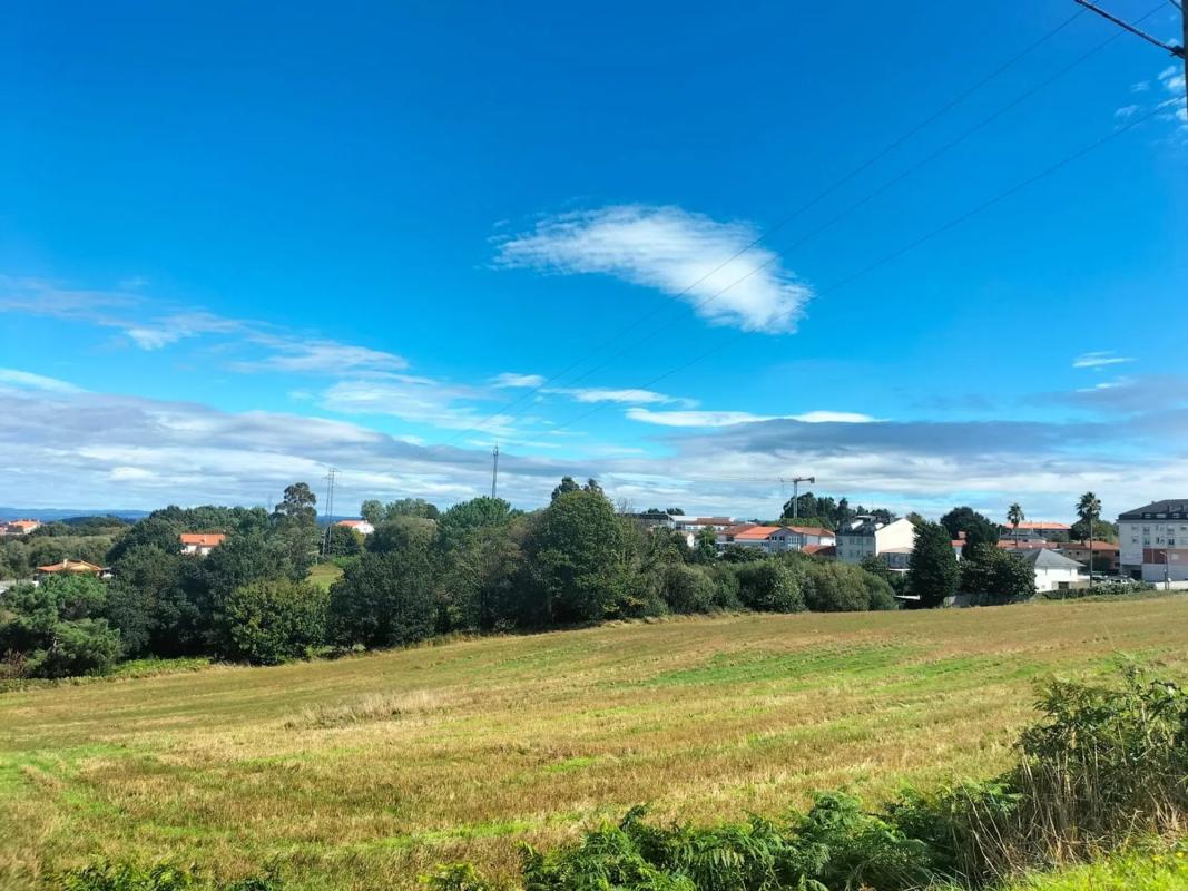 Terreno en venta en Abegondo, A Coruña photo 3