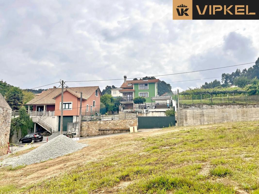 Terreno en venta en Culleredo, A Coruña photo 3