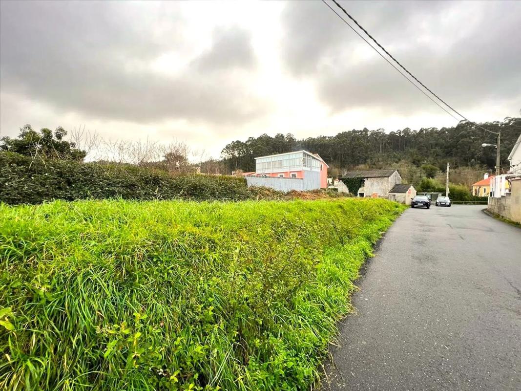 Terreno en venta en Oleiros, A Coruña photo 1