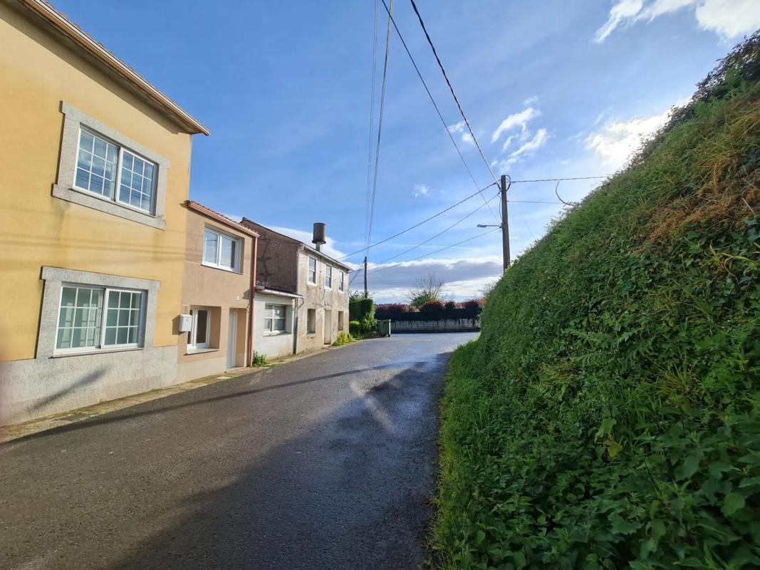 Terreno en venta en Oleiros, A Coruña photo 1