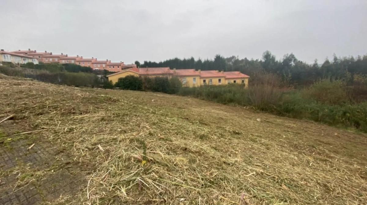 Terreno en venta en Culleredo, A Coruña photo 4