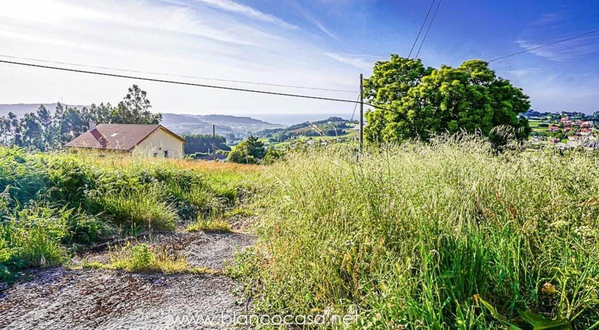 Działka na sprzedaż w Arteixo, A Coruña photo 5