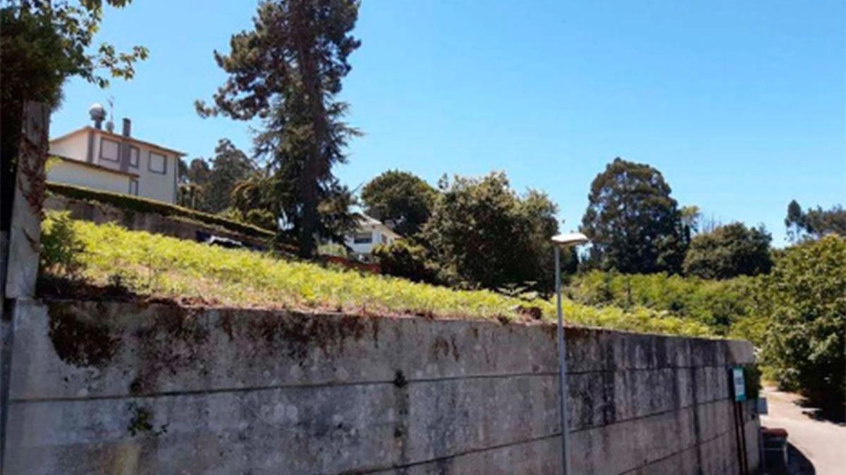 Terreno en venta en Oleiros, A Coruña photo 2