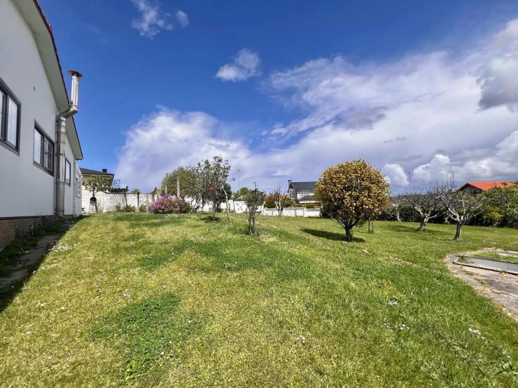 Terreno en venta en Oleiros, A Coruña photo 5