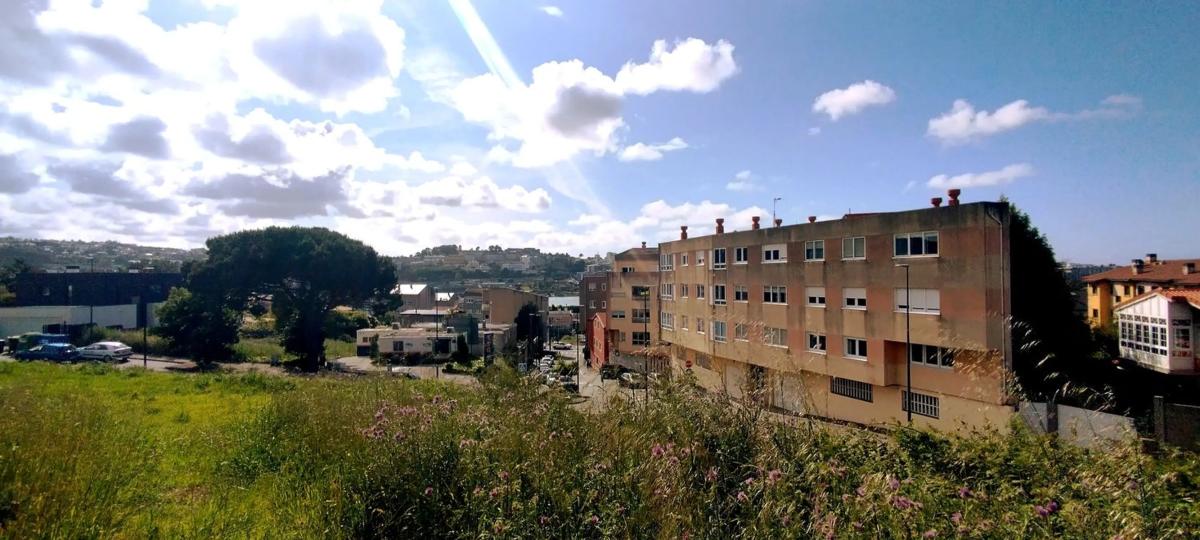 Terreno en venta en Oleiros, A Coruña photo 3