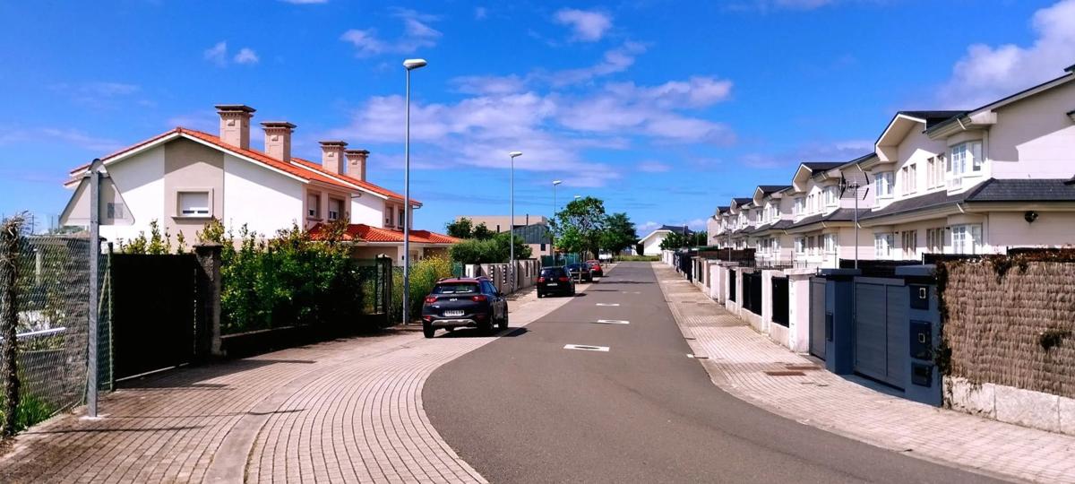 Land for sale in Oleiros, A Coruña photo 4
