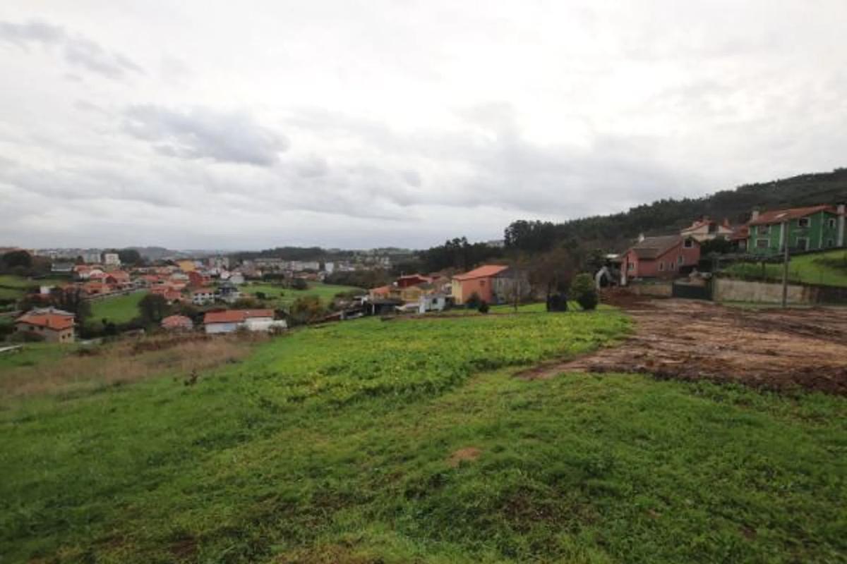 Terreno en venta en Culleredo, A Coruña photo 1