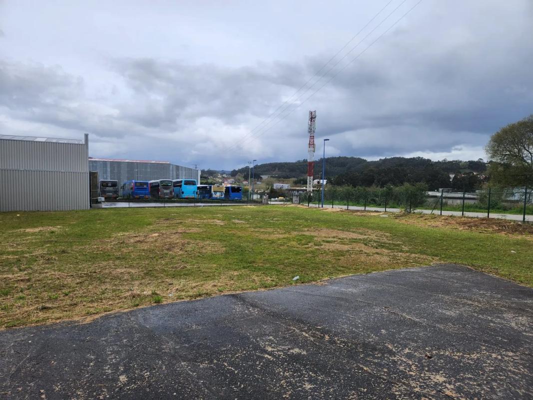 Terreno en venta en Culleredo, A Coruña photo 3