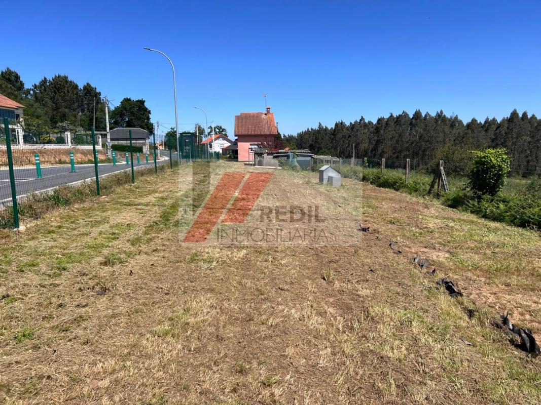 Terreno en venta en Bergondo, A Coruña photo 2