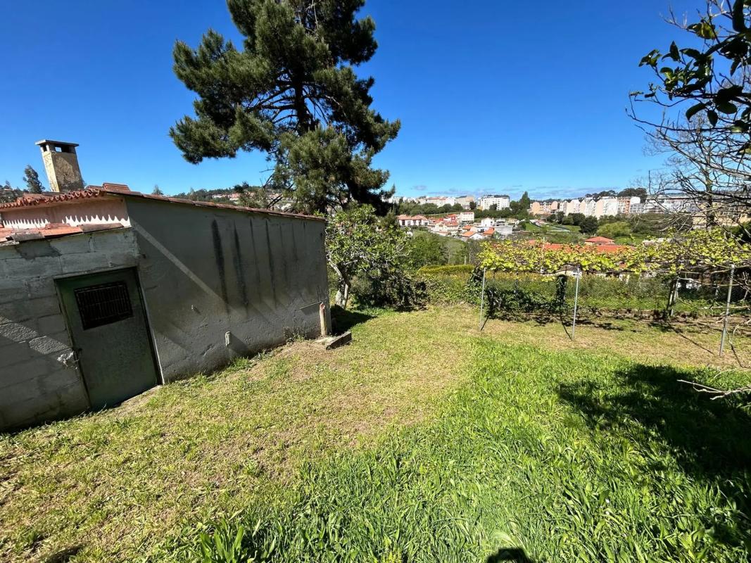 Terreno en venta en Culleredo, A Coruña photo 2