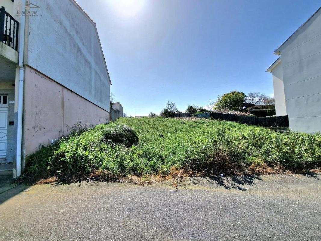 Terreno en venta en Oleiros, A Coruña photo 1