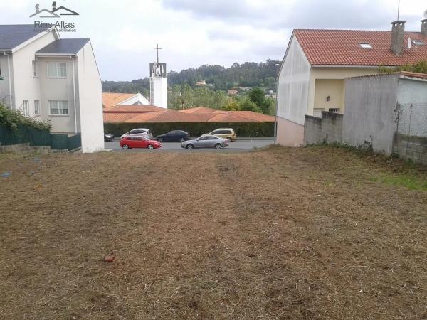 Terreno en calle Ledicia photo 4