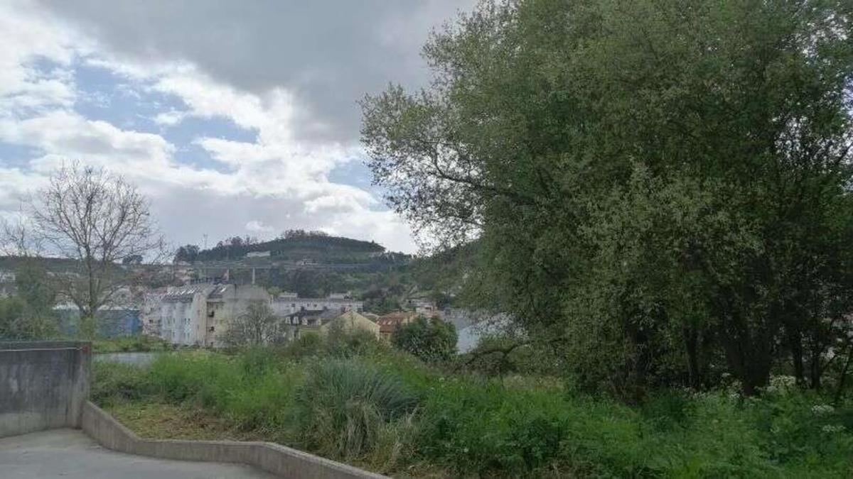 Terreno en venta en Culleredo, A Coruña photo 4