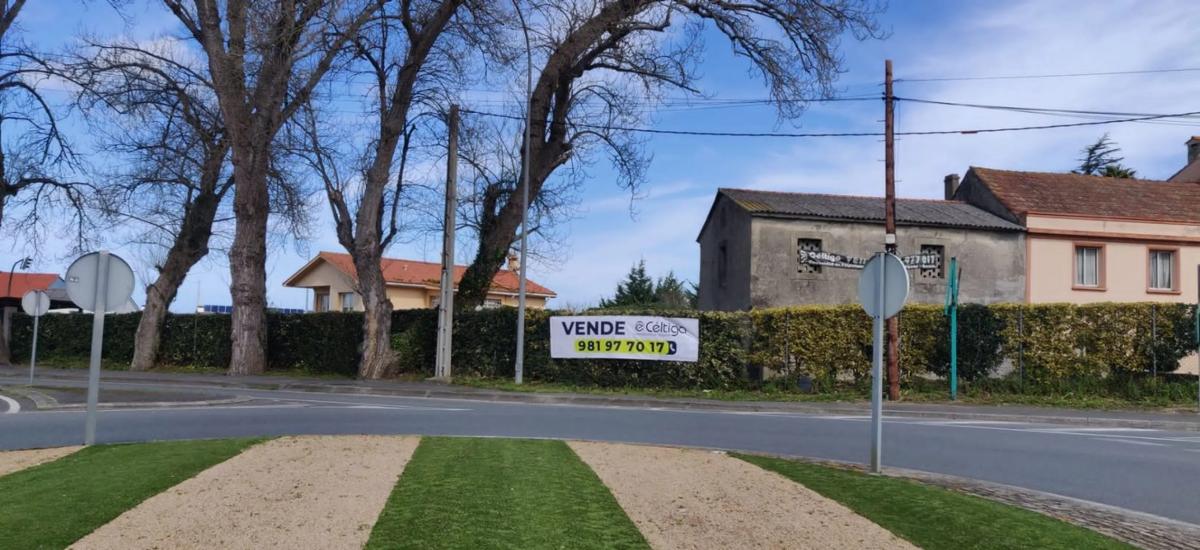 Terreno en venta en Oleiros, A Coruña photo 2