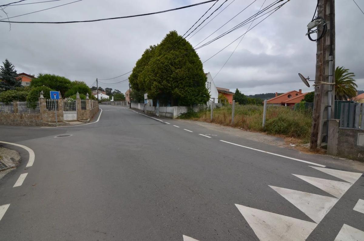Land for sale in Oleiros, A Coruña photo 1