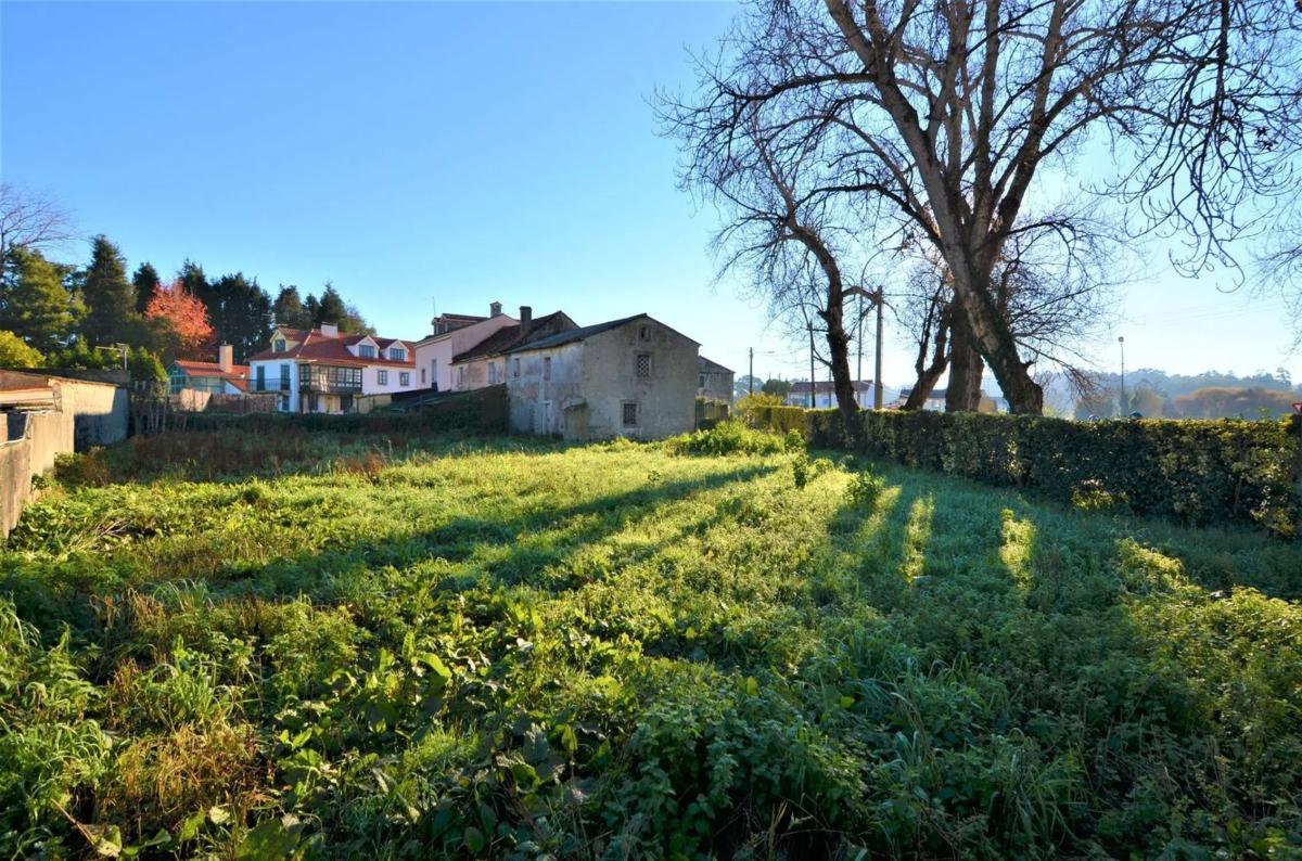 Terreno en venta en Oleiros, A Coruña photo 4