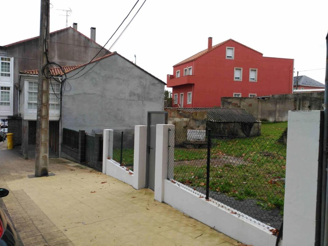 Terreno en venta en Oleiros, A Coruña photo 2