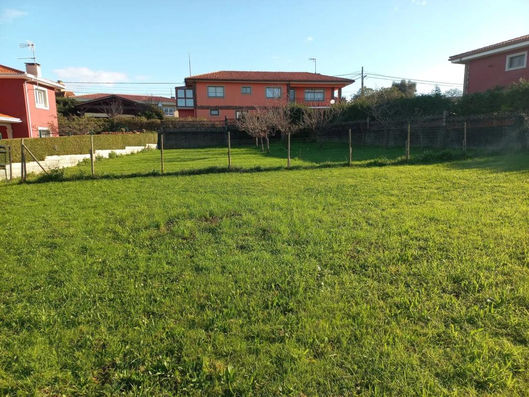 Terreno en venta en Oleiros, A Coruña photo 3