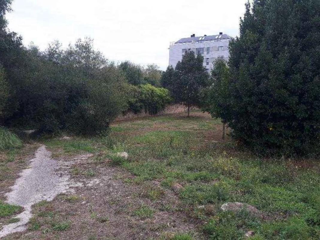 Terreno en venta en Culleredo, A Coruña photo 2