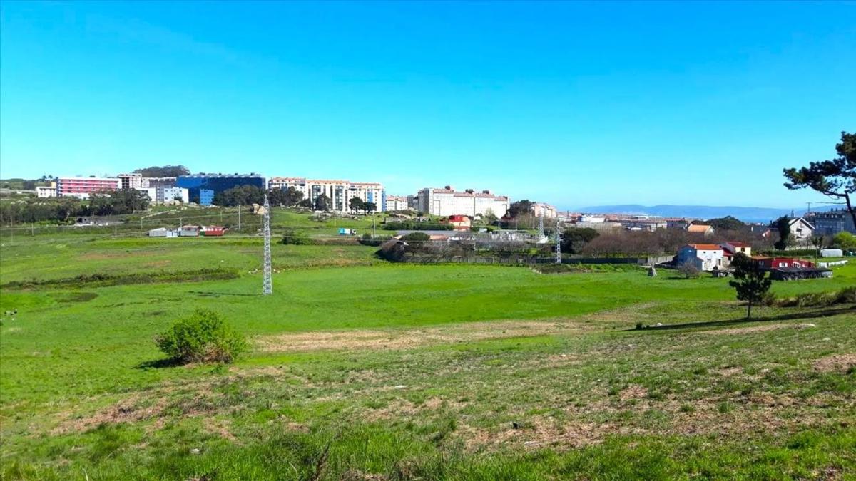 Terreno en venta en A Coruña, A Coruña photo 2