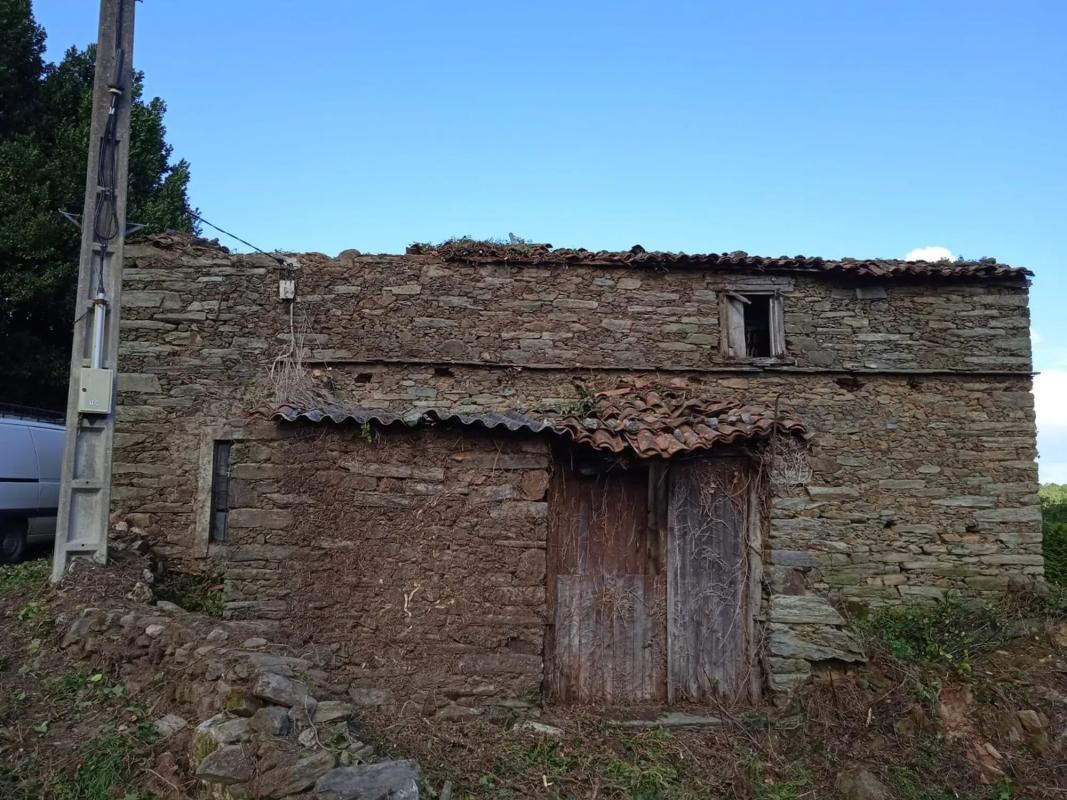 Land for sale in Abegondo, A Coruña photo 5