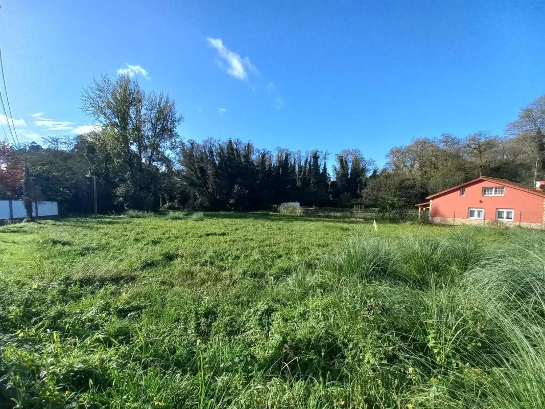 Terreno en venta en Oleiros, A Coruña photo 2