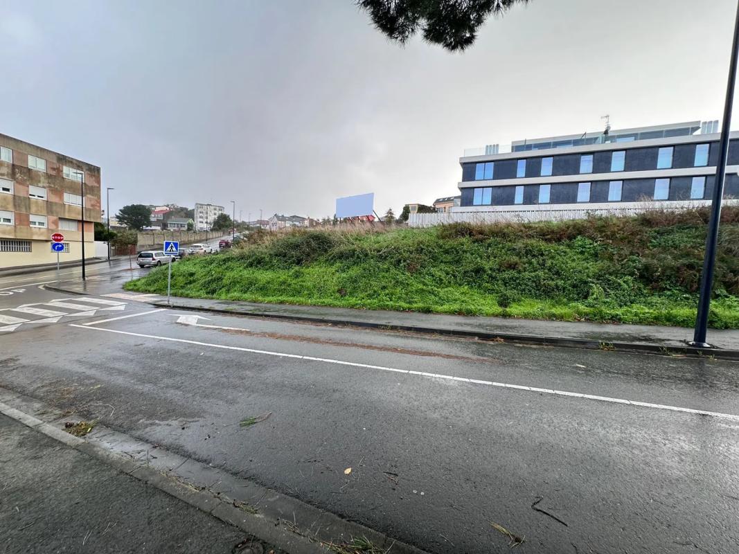 Terreno en venta en Oleiros, A Coruña photo 2