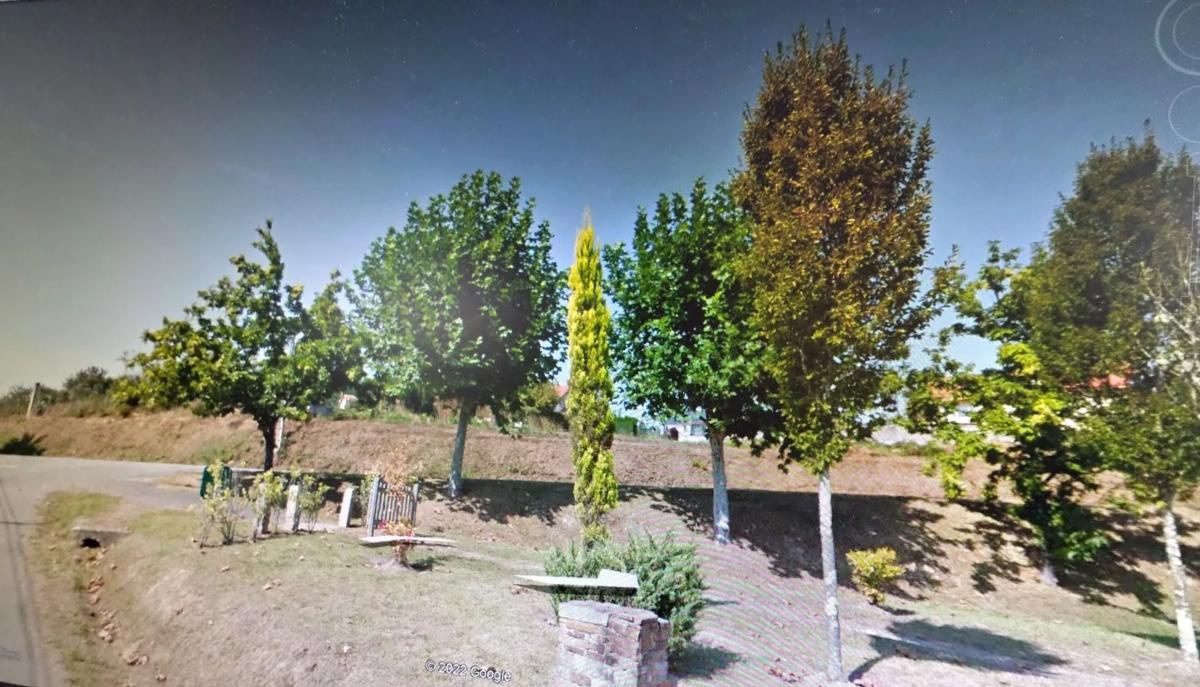 Terreno en venta en Bergondo, A Coruña photo 2