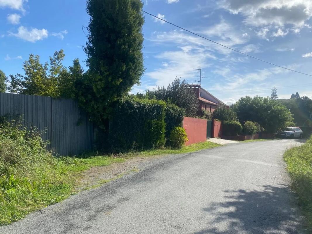 Terreno en venta en Bergondo, A Coruña photo 3