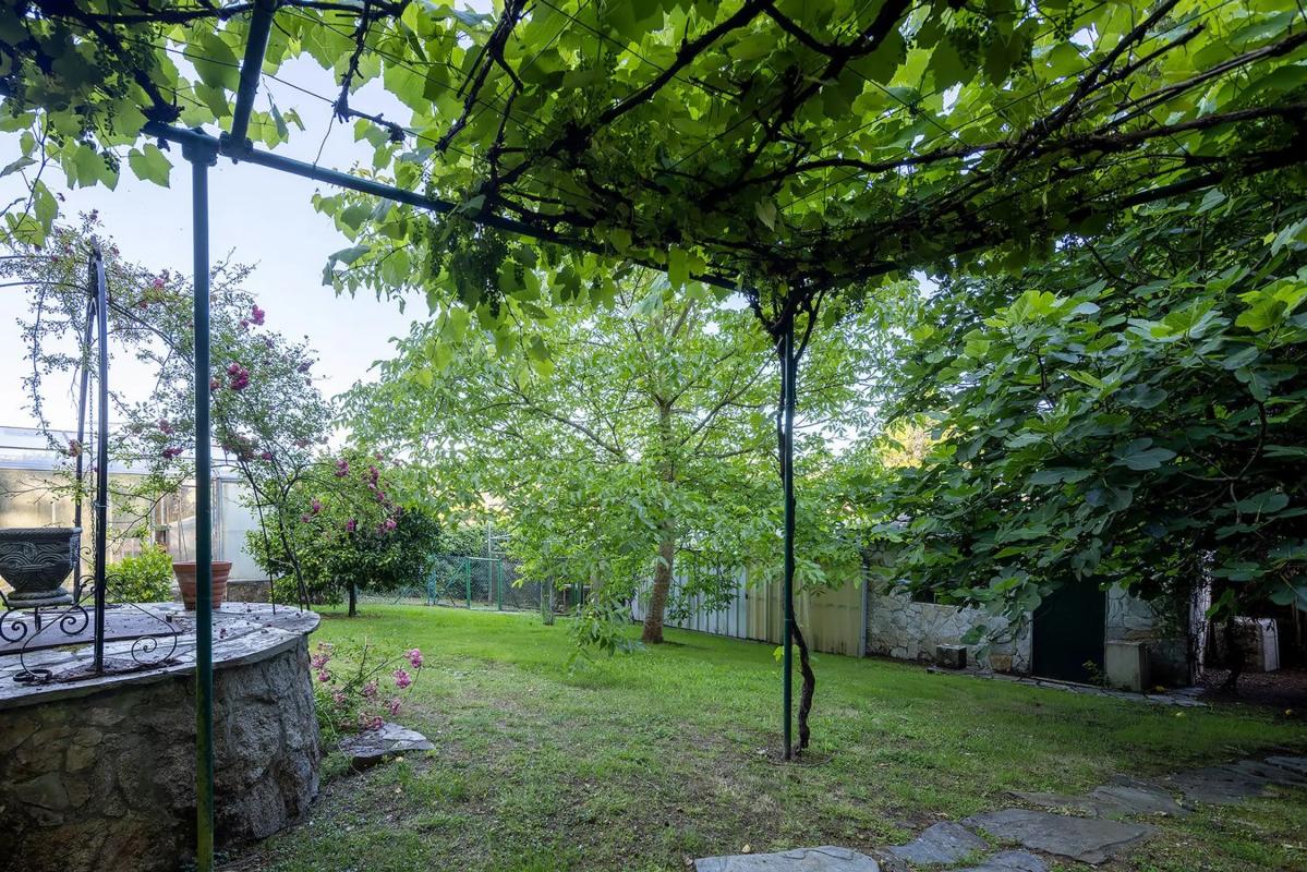 Terreno en venta en Oleiros, A Coruña photo 2