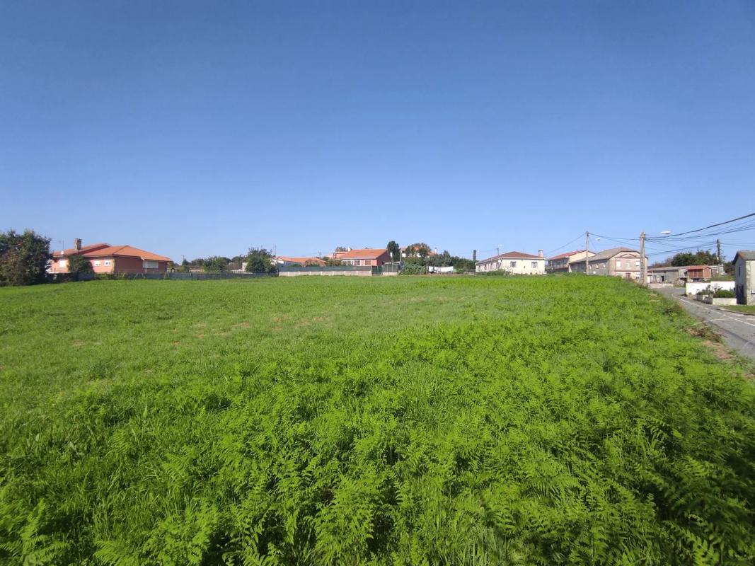 Terreno en venta en Oleiros, A Coruña photo 1