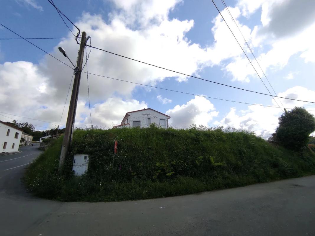 Terreno en venta en Oleiros, A Coruña photo 2
