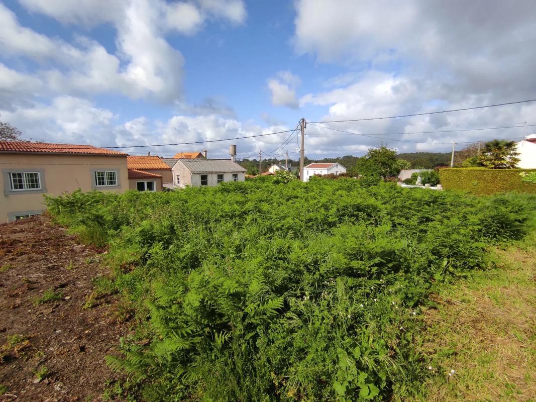 Terreno en venta en Oleiros, A Coruña photo 3