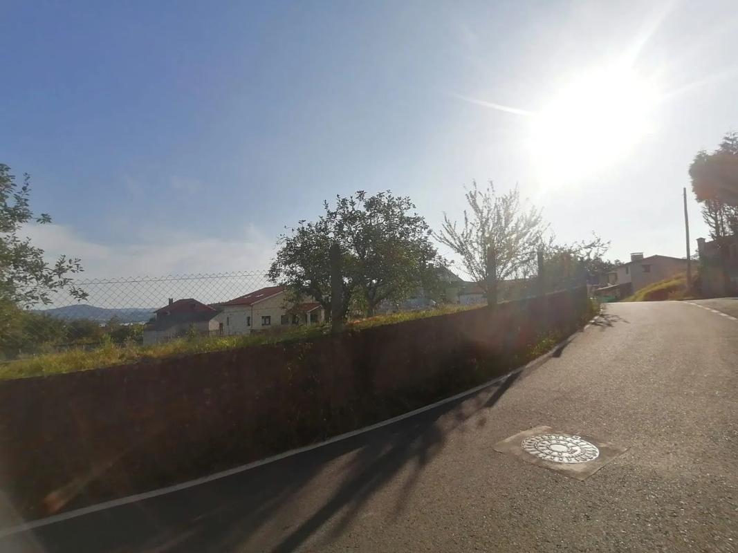 Terreno en venta en Bergondo, A Coruña photo 4