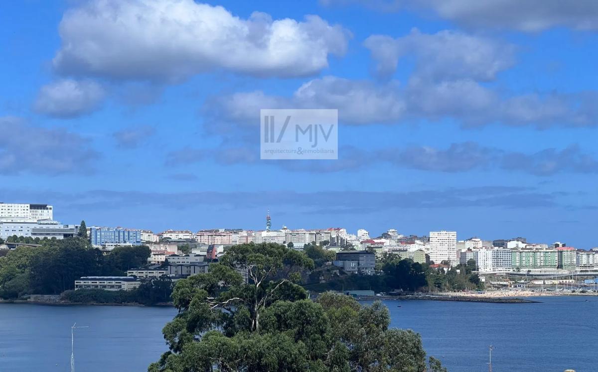 Terreno en venta en Oleiros, A Coruña photo 2