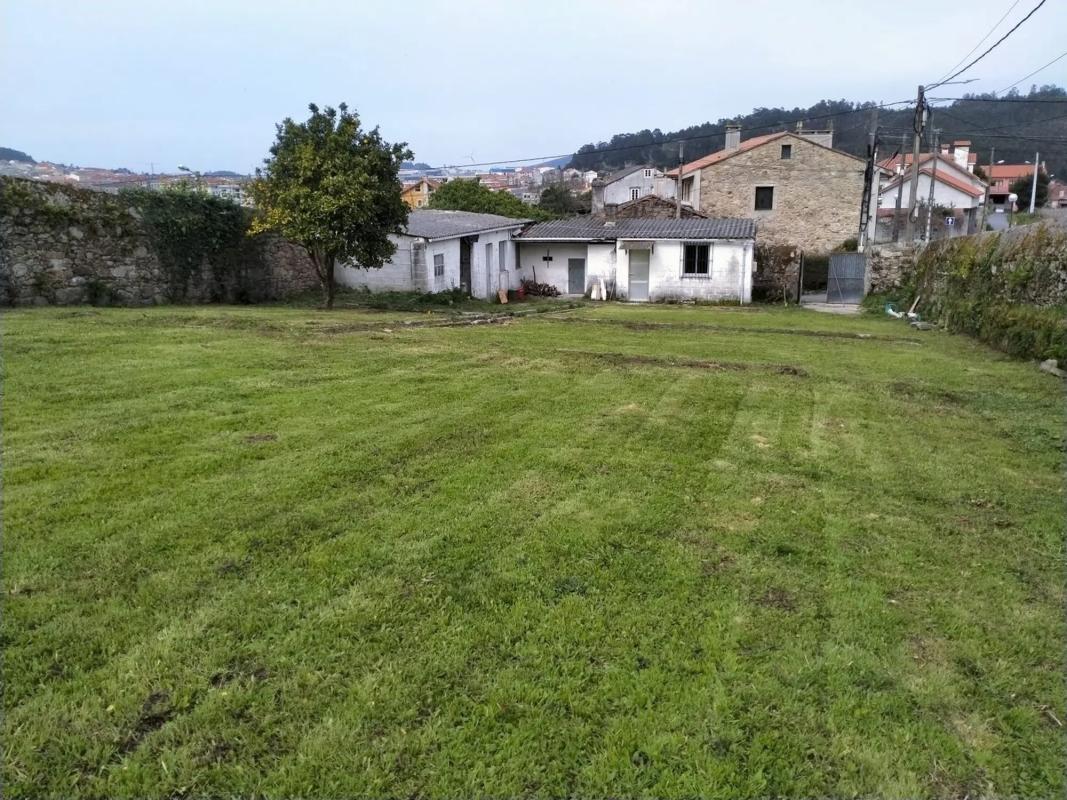 Działka na sprzedaż w Arteixo, A Coruña photo 1