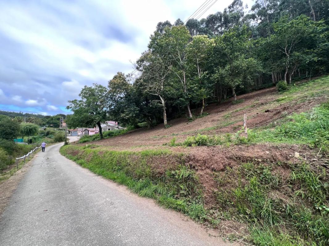 Terreno en venta en Oleiros, A Coruña photo 4