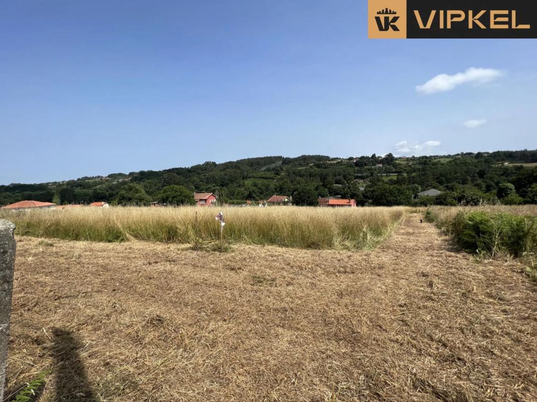 Terreno en venta en Cambre, A Coruña photo 1