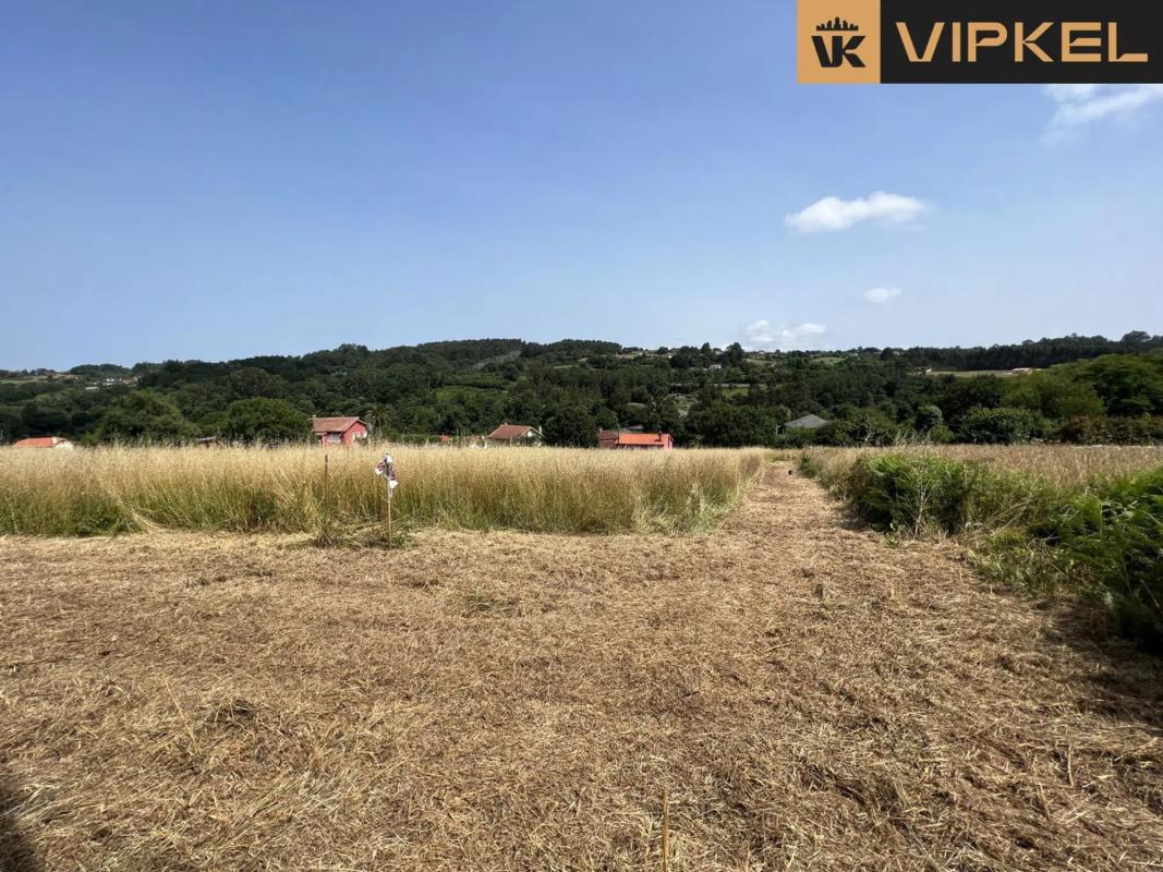 Terreno en venta en Cambre, A Coruña photo 3