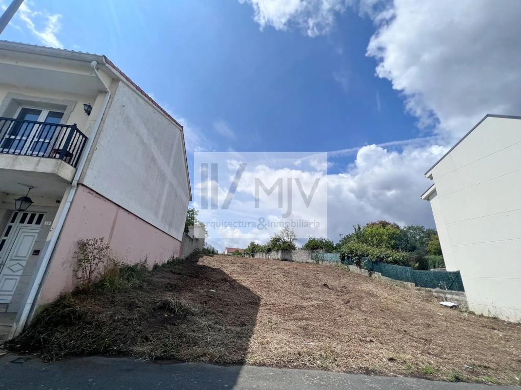 Terreno en venta en Oleiros, A Coruña photo 2
