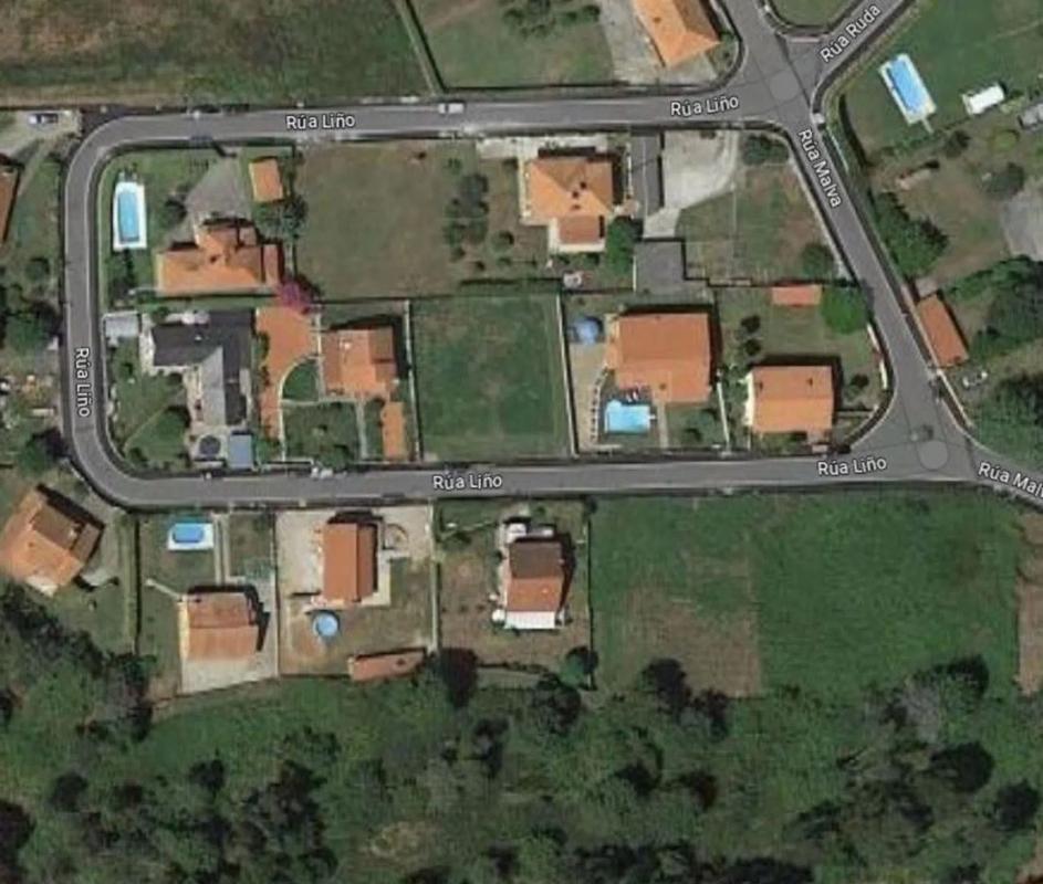Terreno en venta en Oleiros, A Coruña photo 3