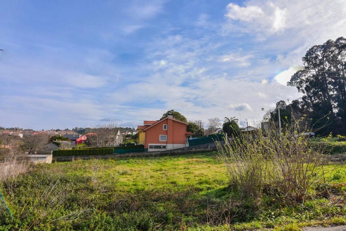 Terreno en venta en Oleiros, A Coruña photo 3