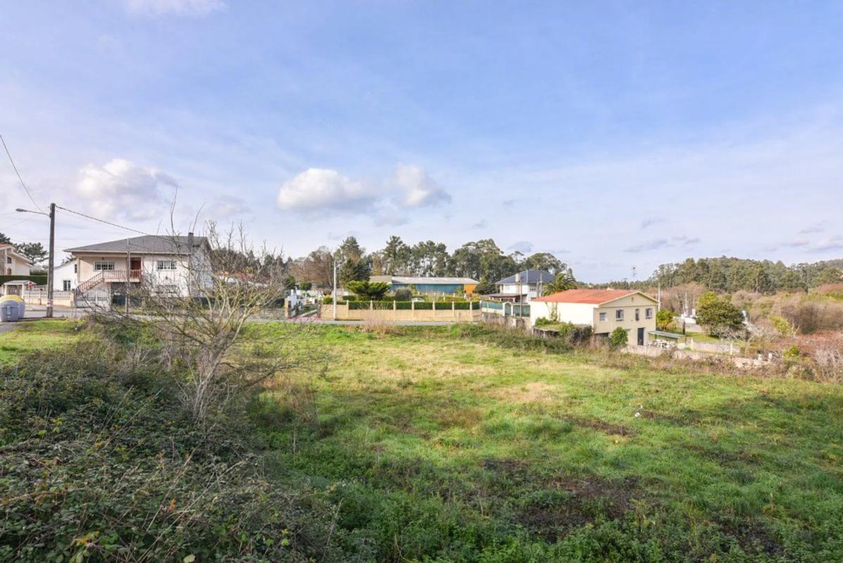 Terreno en venta en Oleiros, A Coruña photo 4